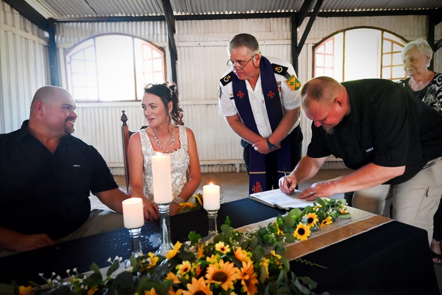 Wedding ceremony by Dr. Gerrit Rademeyer in Rouxville